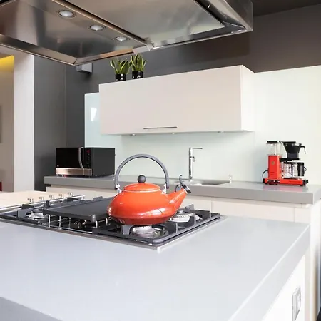 Apartment #macleod2 *